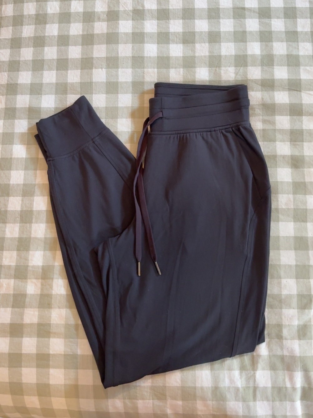 Lululemon ready to rulu joggers